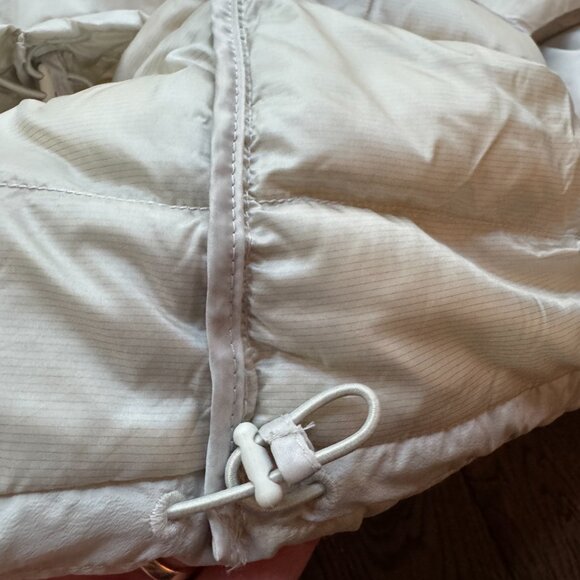 Uniqlo Ultra Light Down Vest Women’s XL Off White Cream Packable Puffer 750 Fill - Picture 7 of 12